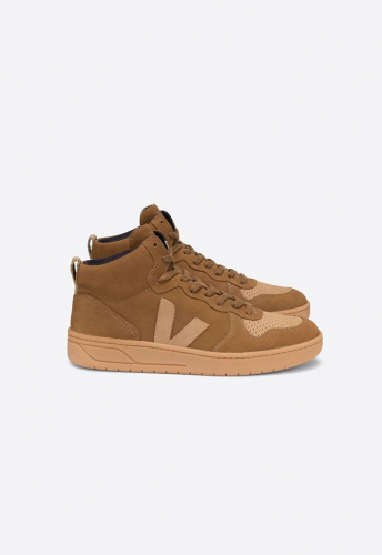 Veja "V-15 Nubuck" - camel desert