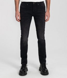 Kuyichi Jeans "Jamie Slim" (vegan) - worn in black