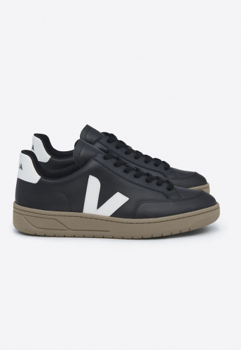 Veja "V-12 Leather" - black white dune
