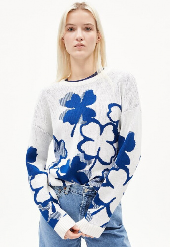 Strickpullover Olessya Clover" - lapis blue/oatmilk