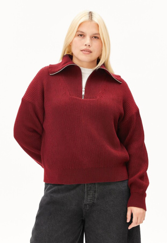 Vanise Rippstrick-Troyer - velvet red