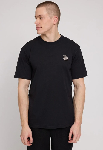 Chest Print T-Shirt - black