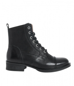Ten Points Ankle Boot "Pandora" - black